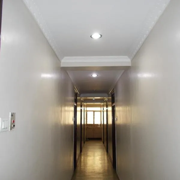 Hotel Embassy photo 2
