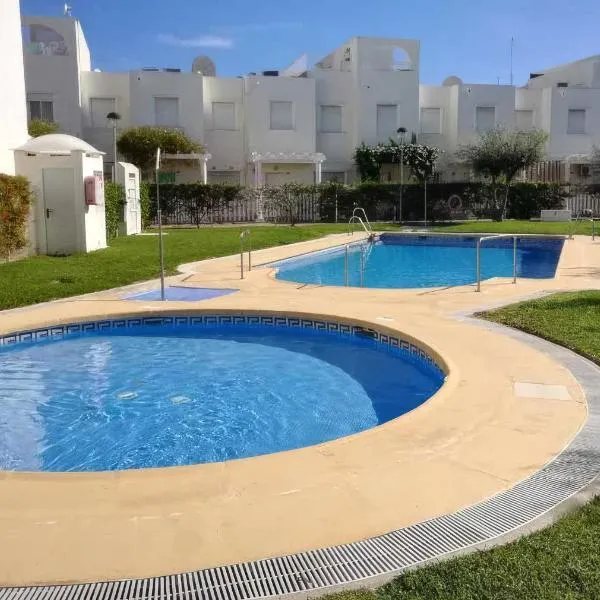 Vera Playa Fuentemar: LʼÎle-Rousse şehrinde bir otel
