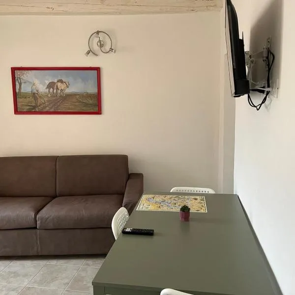 La Bella e La Bestia, hotel din Lierna
