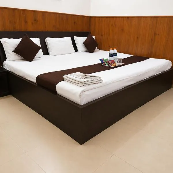 Shri Sai Guest House - Opp Azadpur Main Mandi I Couple Friendly I Metro Access โรงแรมในนิวเดลี