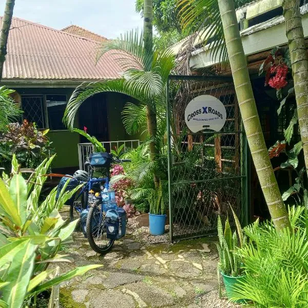 Cross Roads BackPackers Entebbe, hotel din Entebbe