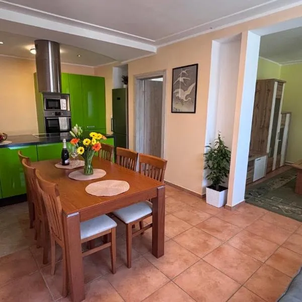Apartma Rožman, hótel í Radenci