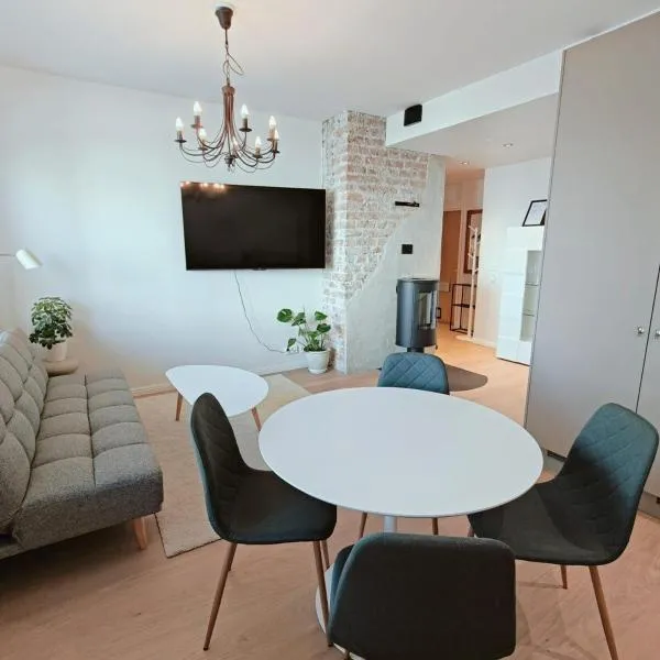 Fully Renovated & Stylish Apartment in the Heart of the City Centre, hotel em Vaasa