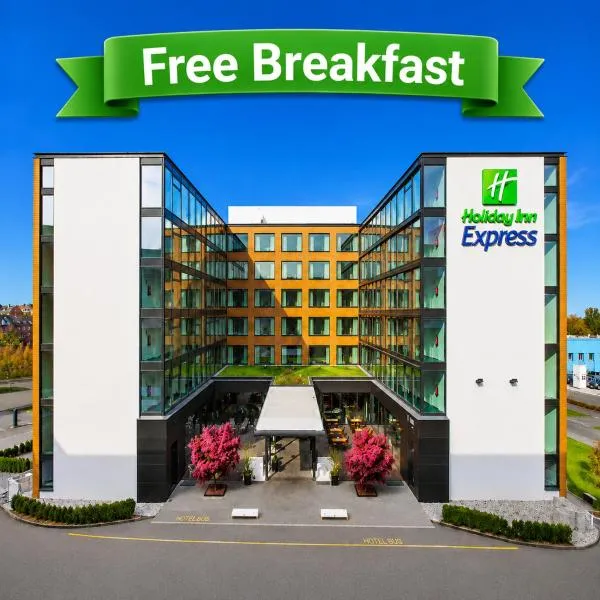 Holiday Inn Express Zürich Airport by IHG, hotel in Rümlang