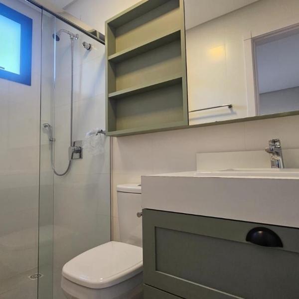 114 - Apartamento com 2 suítes, perto da praia - Foto 3