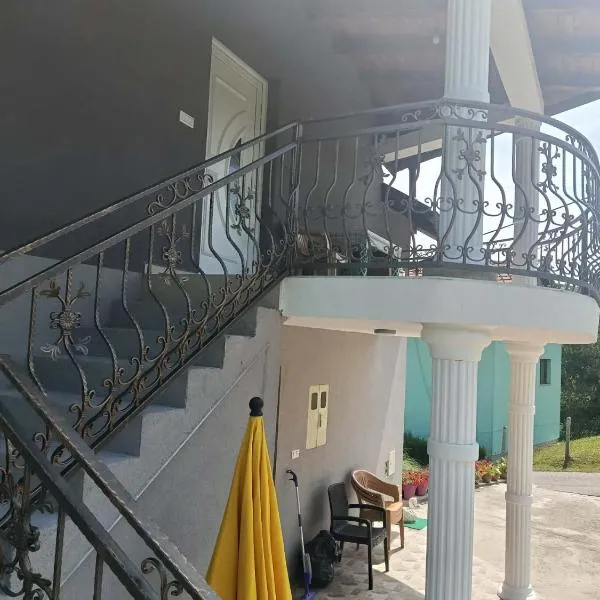 Harmony Haus، فندق في فيسوكو