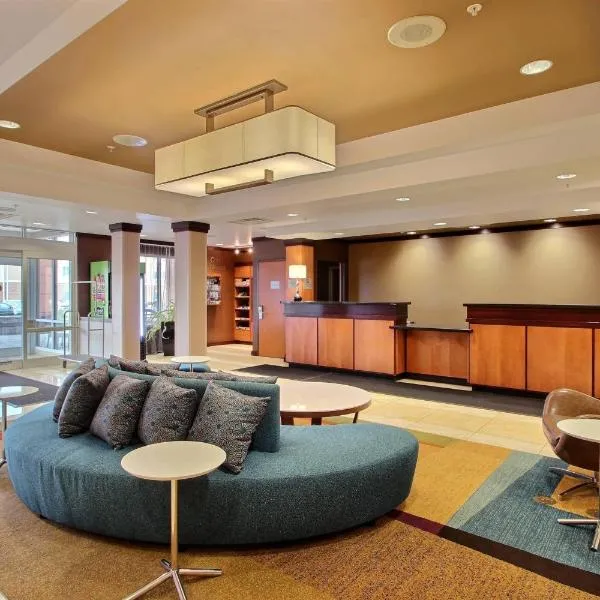 Fairfield Inn & Suites by Marriott Milwaukee Airport, готель у місті Оук-Крік