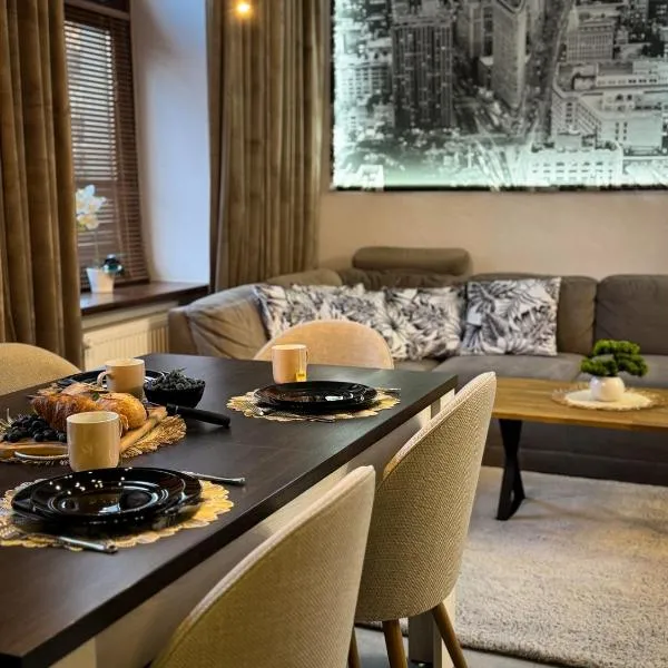 Apartamenty City Break 1 & 2 Promenada, przy jeziorze、オストルダのホテル