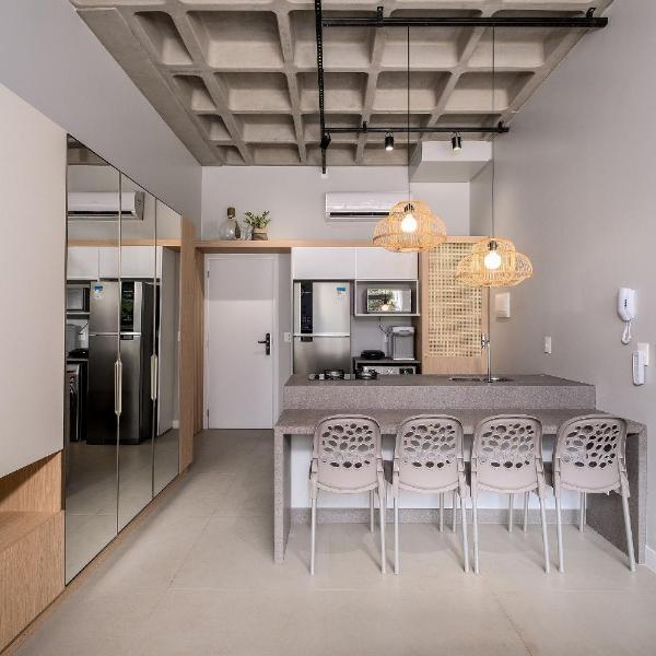Loft decorado a 750m da praia de Canas TPS209