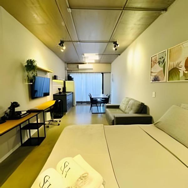 Studio - Bem Localizado, Espaçoso e Completo!