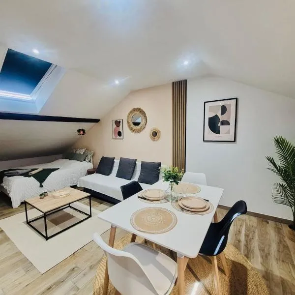 Loft Design - Centre-ville - Gare - WiFi - Smart TV, hotel u gradu 'Bellegarde-sur-Valserine'