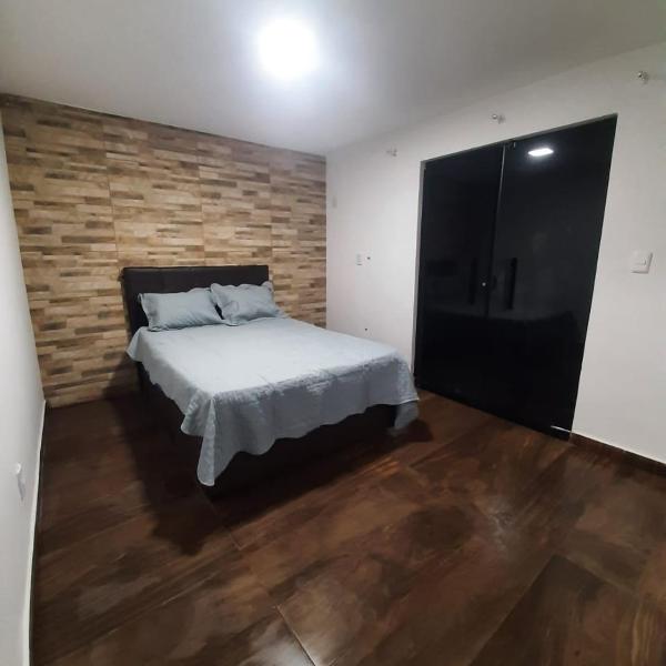 Quarto com banheiro a 3 minutos do centro