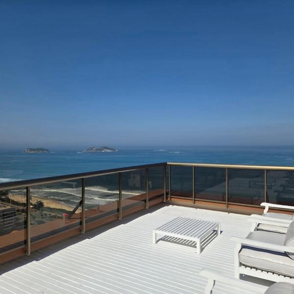 Flat no Posto 4 na Praia da Barra