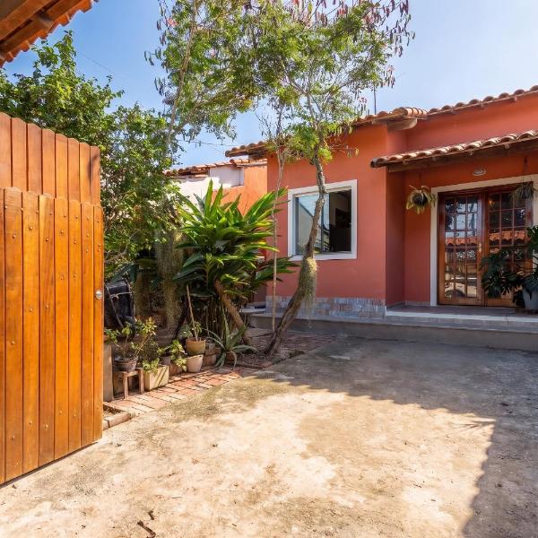 Casa com Churrasqueira a 550m da Praia de Itaipuaçu