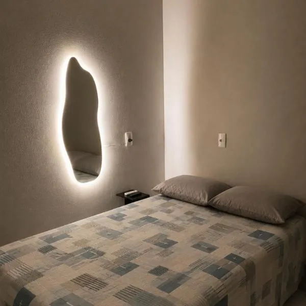 Studio Confortável no Centro com Garagem, hotel v destinácii Araquari