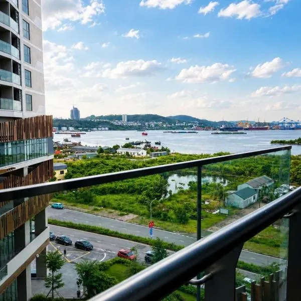 The Ruby Ha Long by LN Maison, hotel i Ha Long