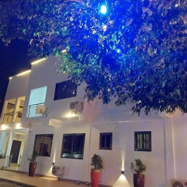 Excel Roses Hotels, отель в городе Kontrajeso