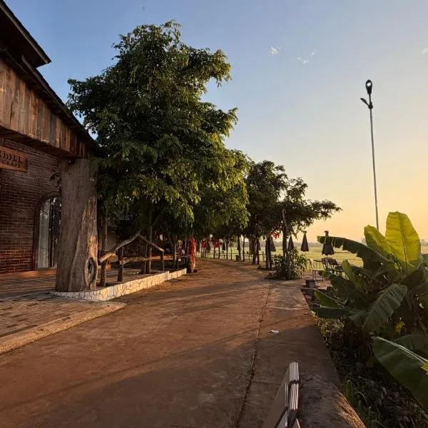 Tờ Hờ Chill Homestay & Cafe, hotel a Pleiku