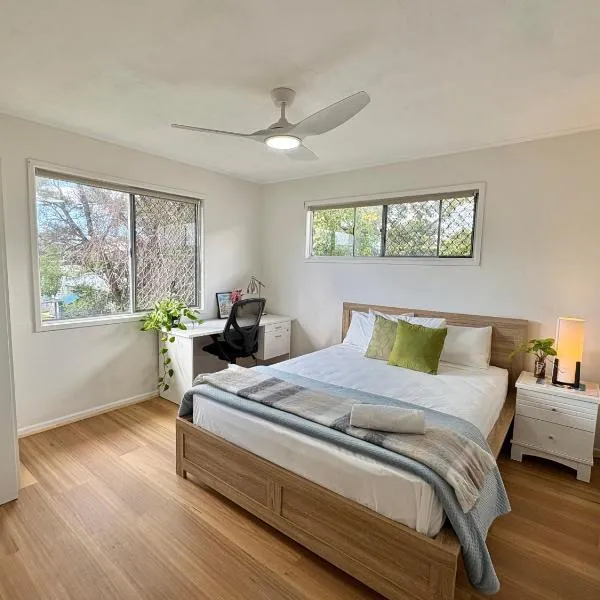 Welcome to Your Leafy Retreat in Graceville, hotel em Brisbane