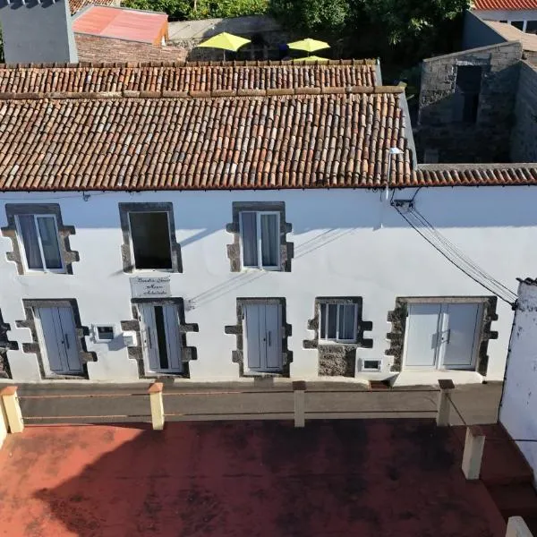 Basaltic Guest House, hotel v destinaci Achadinha