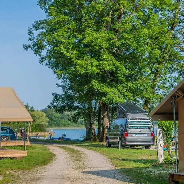Camping Onlycamp Les Peupliers, hotel u gradu Lepin-le-Lac
