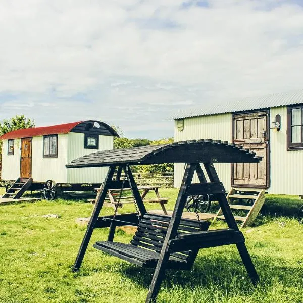 Stone Circle Glamping, מלון בDurrington