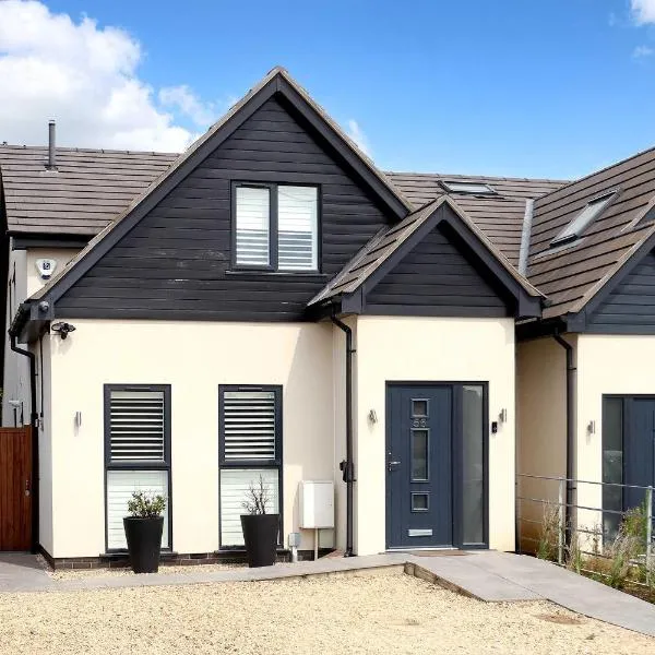 Holiday home-3beds-jacuzzi London-Heathrow-Wembley-Legoland-Windsor, hótel í Hughenden