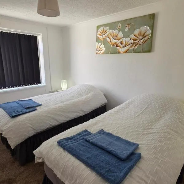 Fresh, Fully Equipped 4 Bedroom Home, hotell sihtkohas Corby