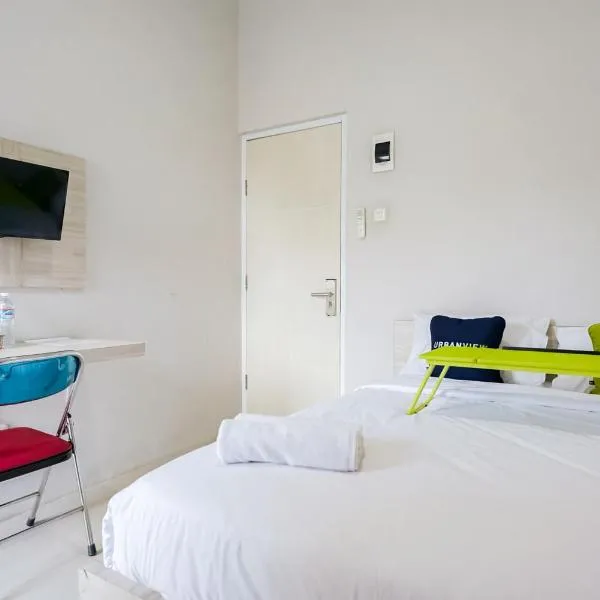 Urbanview Hotel Bari Syariah Palembang By RedDoorz, hotel en Sukarami