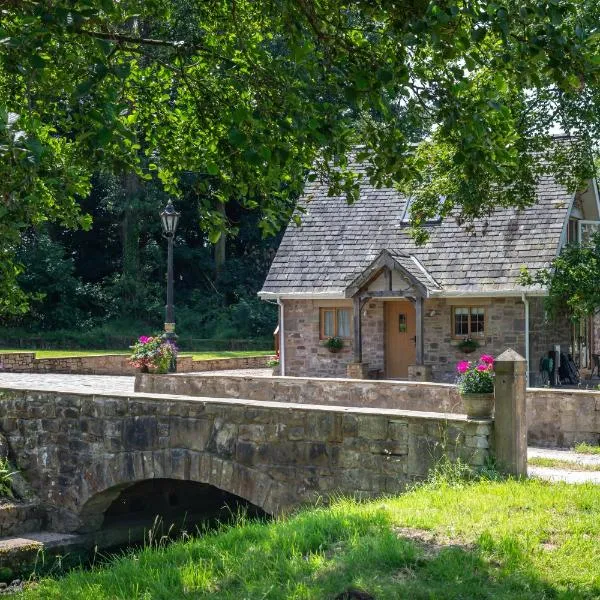 Cosy Alpine Cottage in the heart of Lancashire, hotel en Catterall