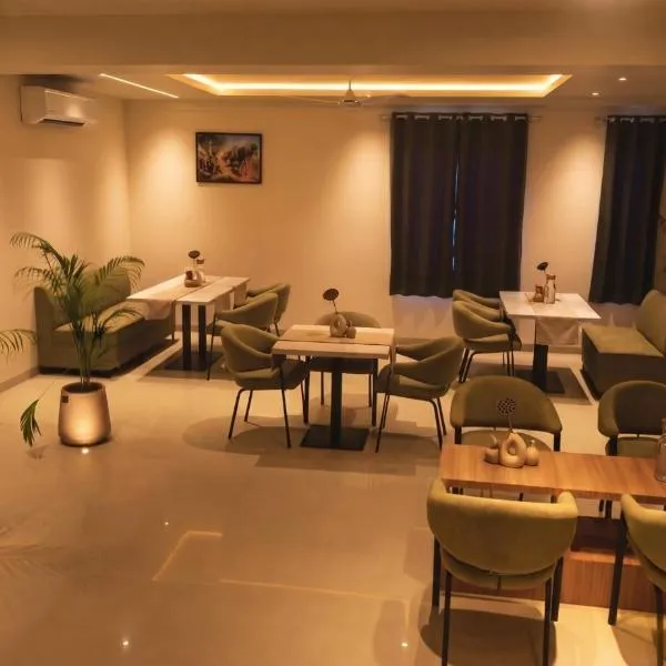 Hotel Layover Stay-3 Minutes From the Airport, hotel a Jaipur