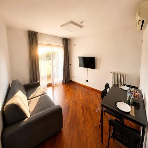 Del Console Apartment - Near Bari Airport & Station, hotel in Modugno