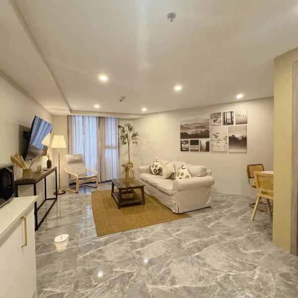 First Class Modern Suite in City Hub Baguio City with generator، فندق في باغيو