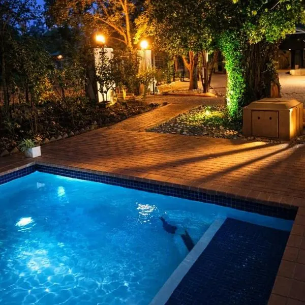 Moonlit River Retreat, хотел в Meyerton