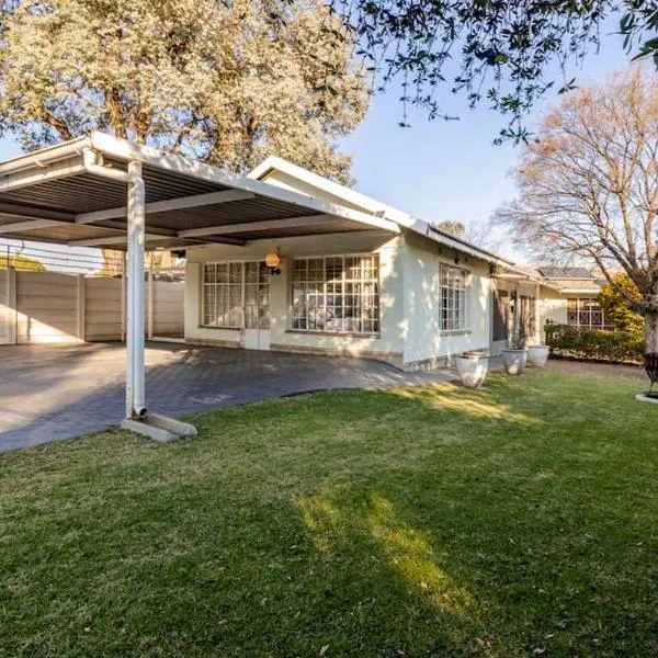 Hephzibah Manor, hotel sa Alberton