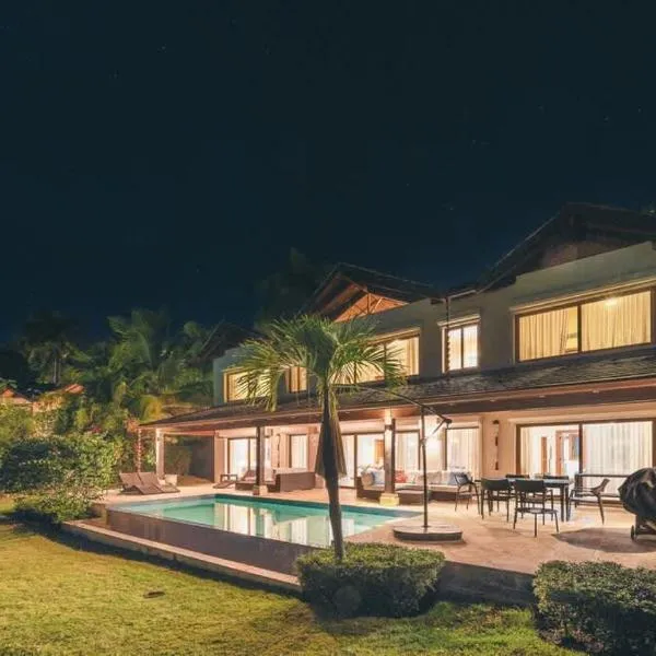 Luxurious Villa at Puerto Bahia with Great Views, hotel a Sabana