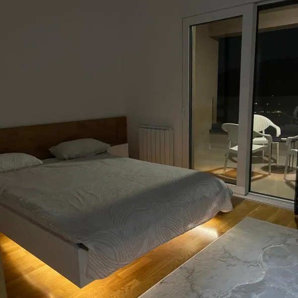 Tuzla Tower, hotel em Ši Selo