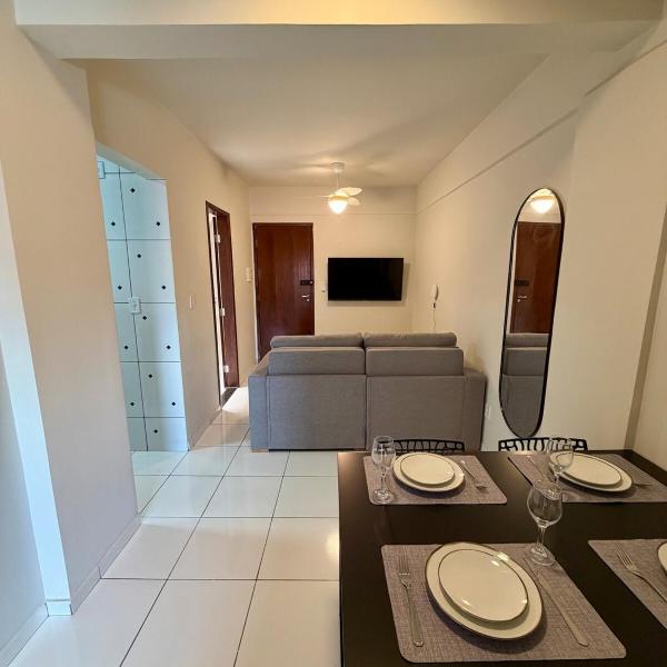 Apto com 2 quartos e A/C ao lado da Santa Casa - Foto 2