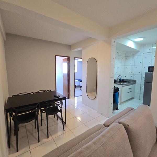 Apto com 2 quartos e A/C no Centro