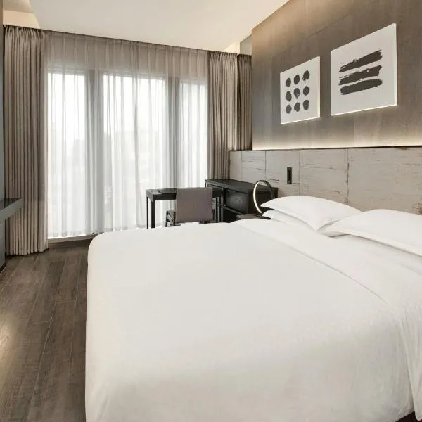 Four Points by Sheraton Seoul Gangnam, hotel en Seúl