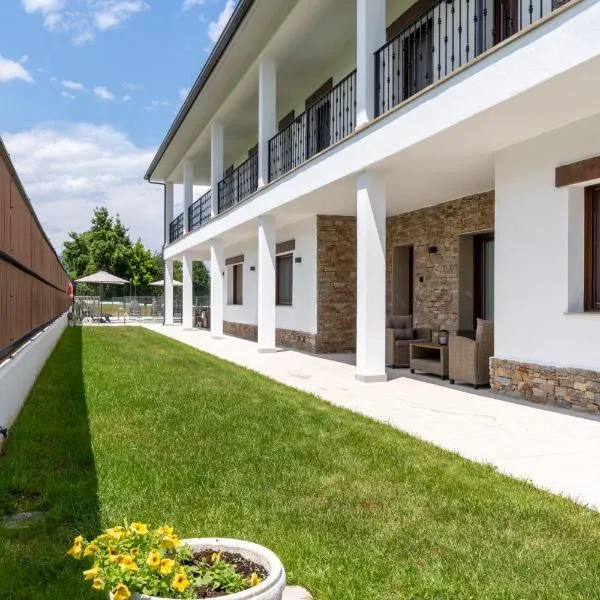 Apartamentos Casa Chocolate, отель в городе Отур