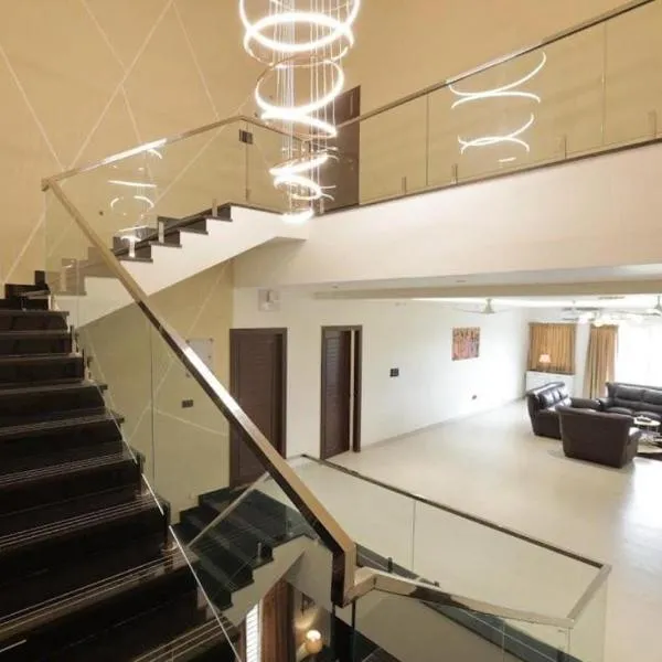 Villa Grand gateway, hotell i Covelong