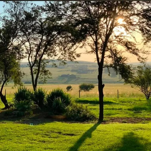 Cradle View Tented Camp and Venue, hotel en Krugersdorp