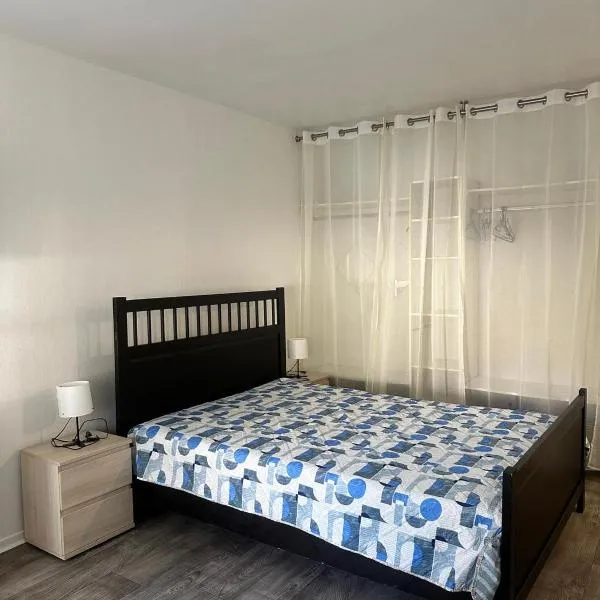 KIEVAILLE, hotell i Plaisir