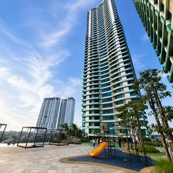 Apartemen Grand Kamala Lagoon by 21Room, hotel in Bekasi