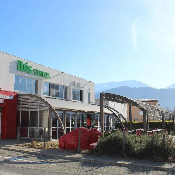 Ibis Styles Crolles Grenoble A41, hotel u gradu 'Crolles'
