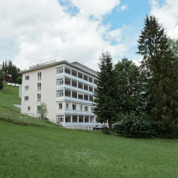Davos Youth Hostel, хотел в Давос