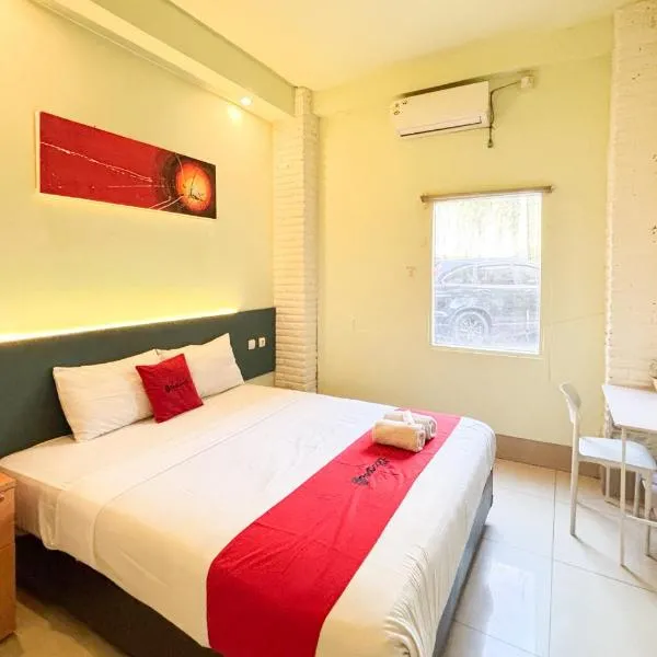 RedDoorz near Alun Alun Madiun, hotel Madiunban