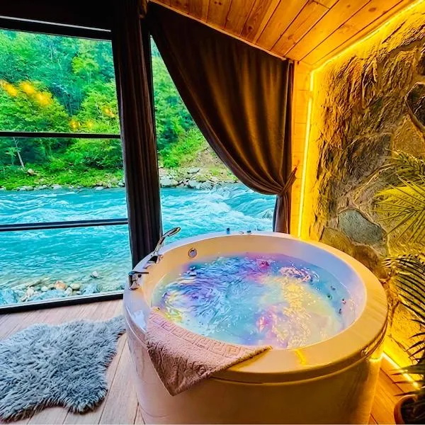 Ayder Royal River Resorts - Bungalows & Hotels, hotel v destinaci Çamlıhemşin