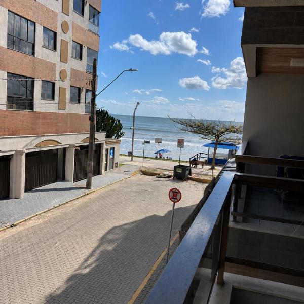 Pé na Areia - localização imbatível a 20m do Mar
